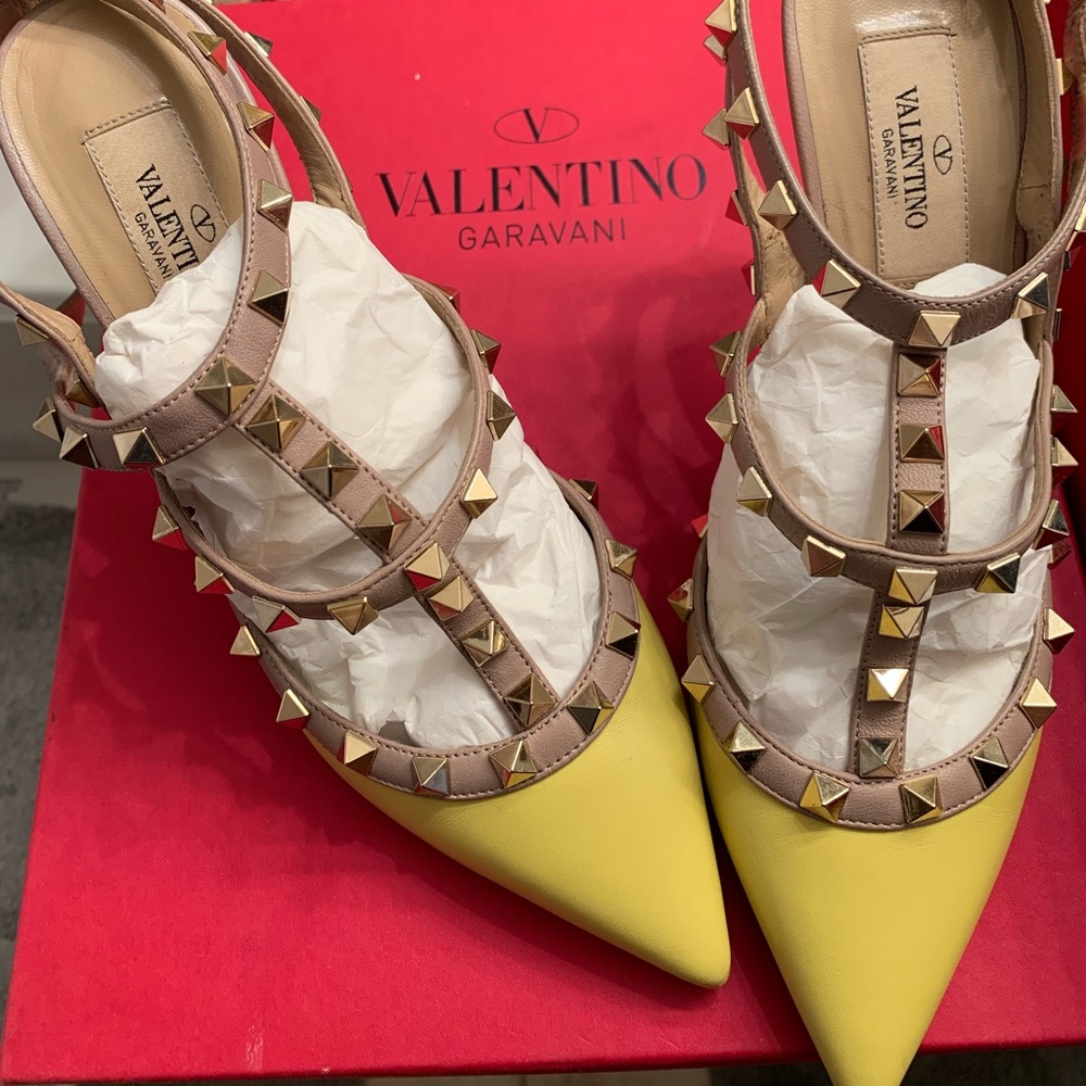 Valentino Garavani Rockstud Heels